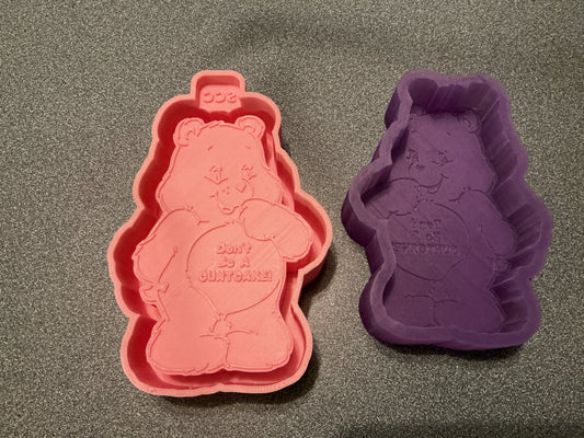 Cut cake Bear