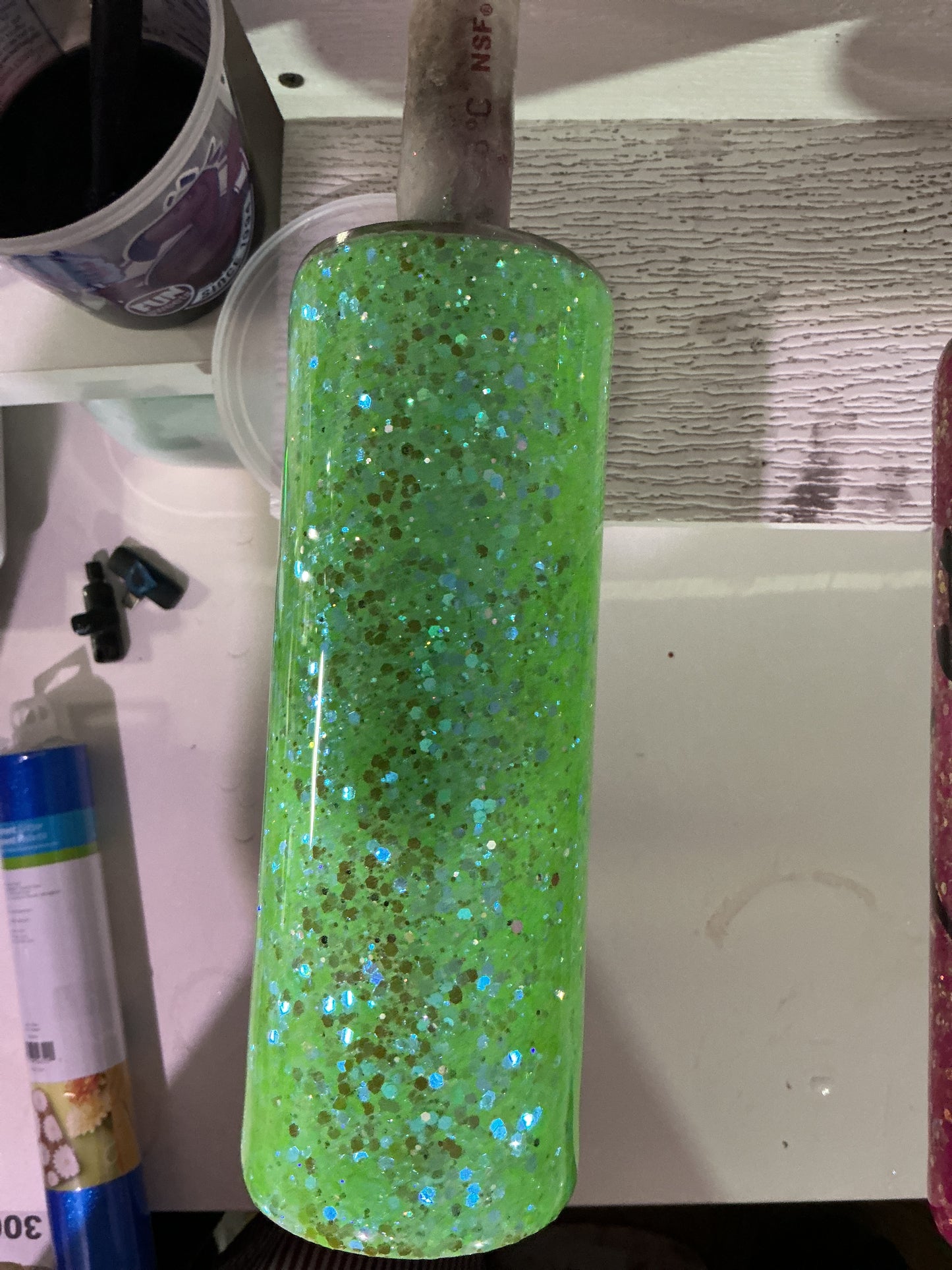 20oz Glow in Dark Grinh