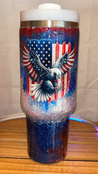 40oz RED WHITE BLUE American Flag